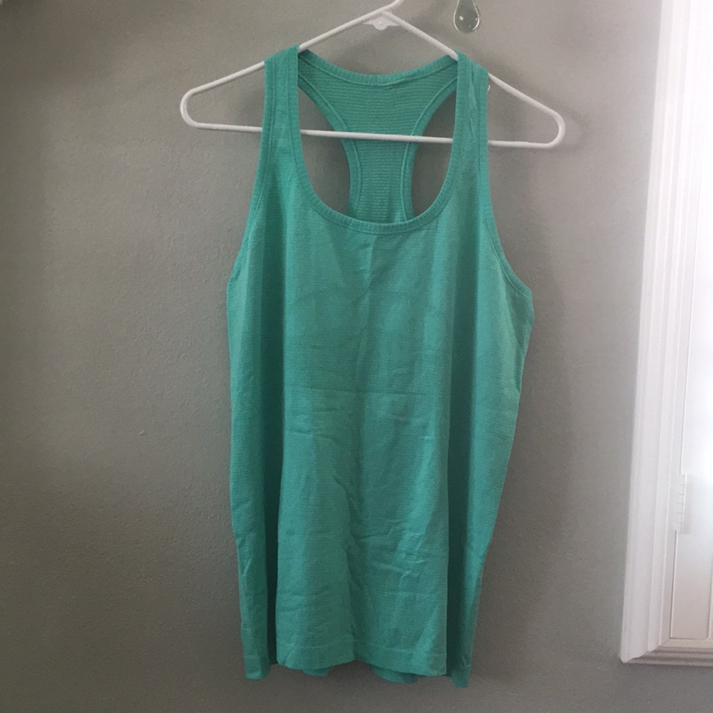 Lululemon shorts tank